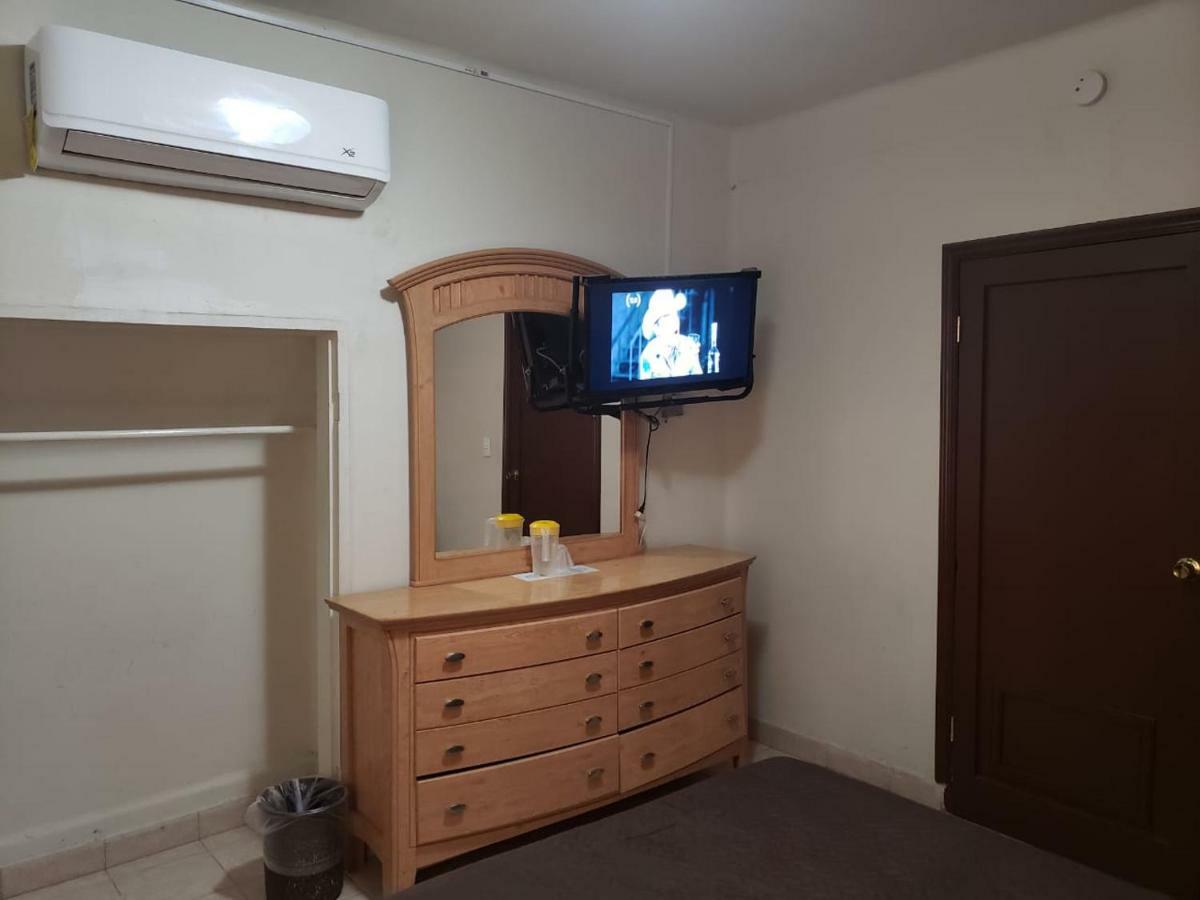 Hotel Baeza Delicias Bagian luar foto